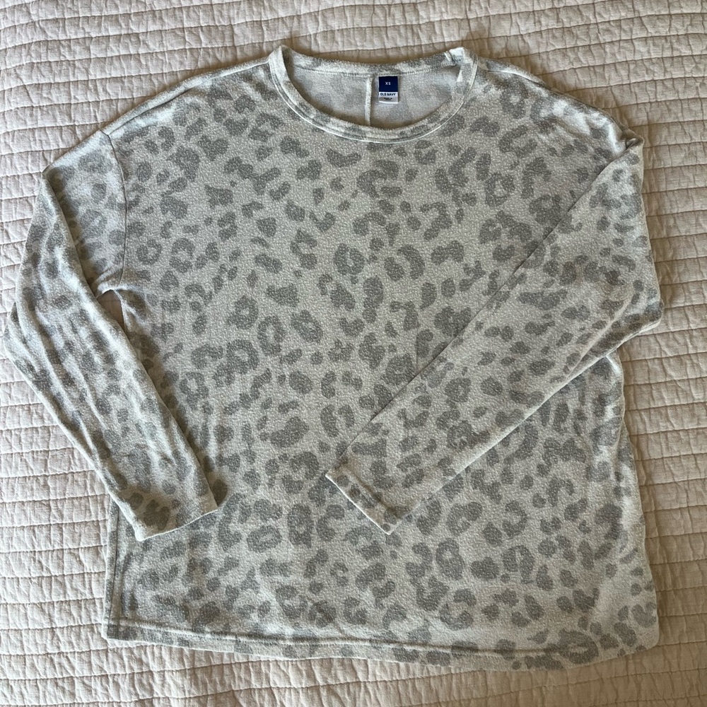 Leopard Print knit top